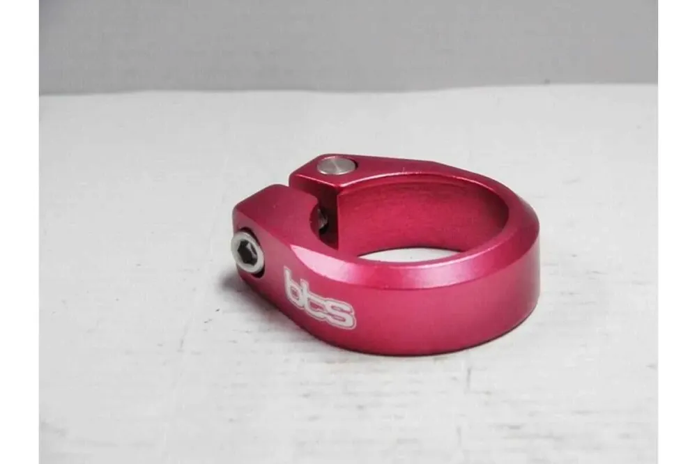 Colier pentru tija de sa 31.8 mm BTS rosu Disponibil imediat