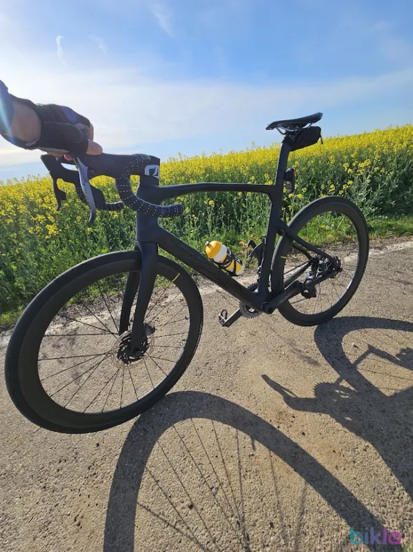 Pinarello X -SRAM Force ASX Pre? mic