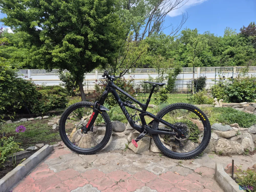 Canyon Torque CF 7 enduro cadru carbon S 2022 Reducere special?