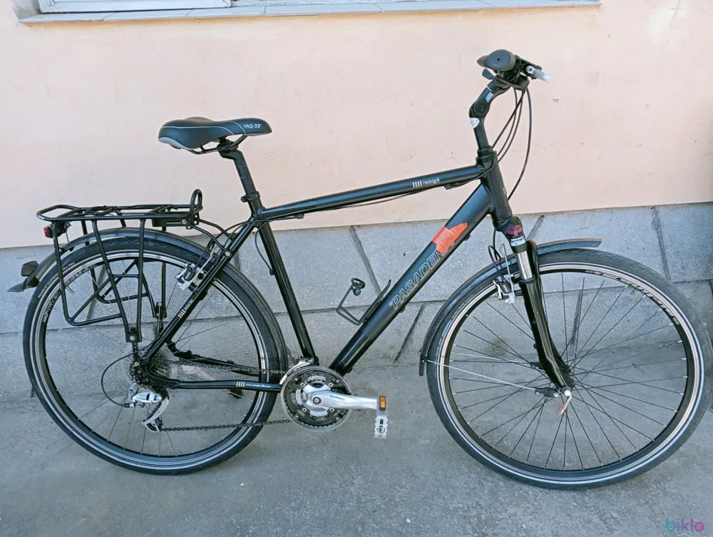 Treking Raleigh Anglia cadru 56 cm 27 V Shimano Deore XT fran? Magura hidraulic? ro?i 28 Vezi acum