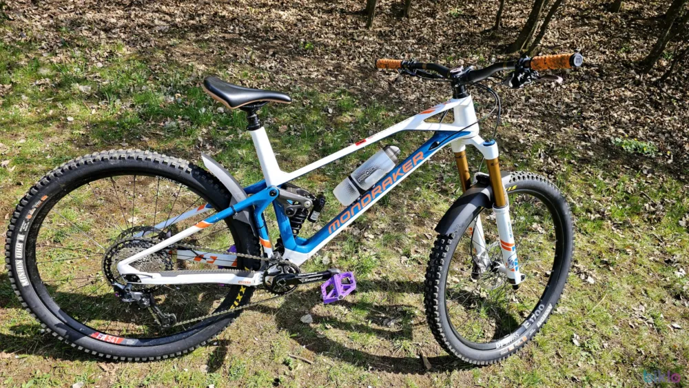 Mondraker Superfoxy Carbon R29 Retur gratuit