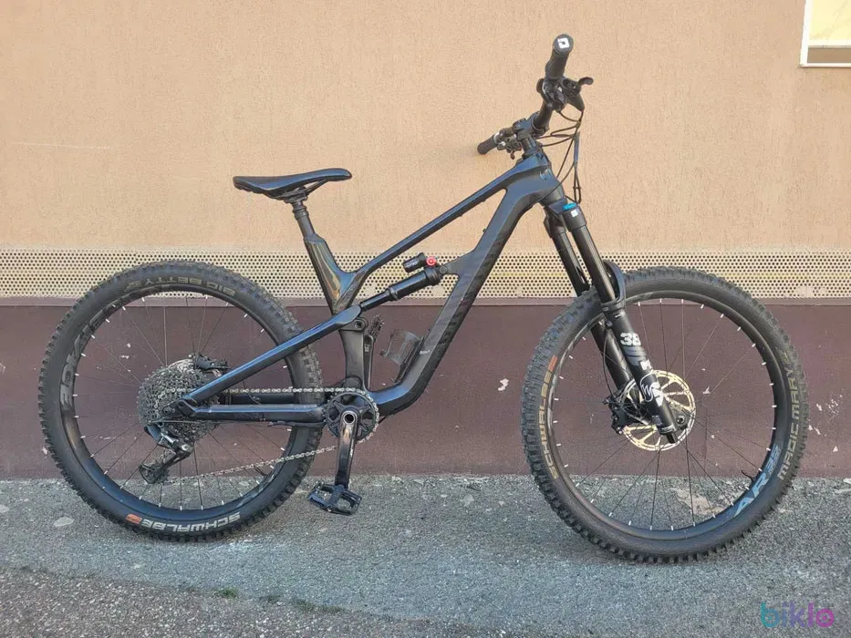 Canyon Spectral Marime M Carbon 2023 model - aproape nou + piese Noi Reducere special?