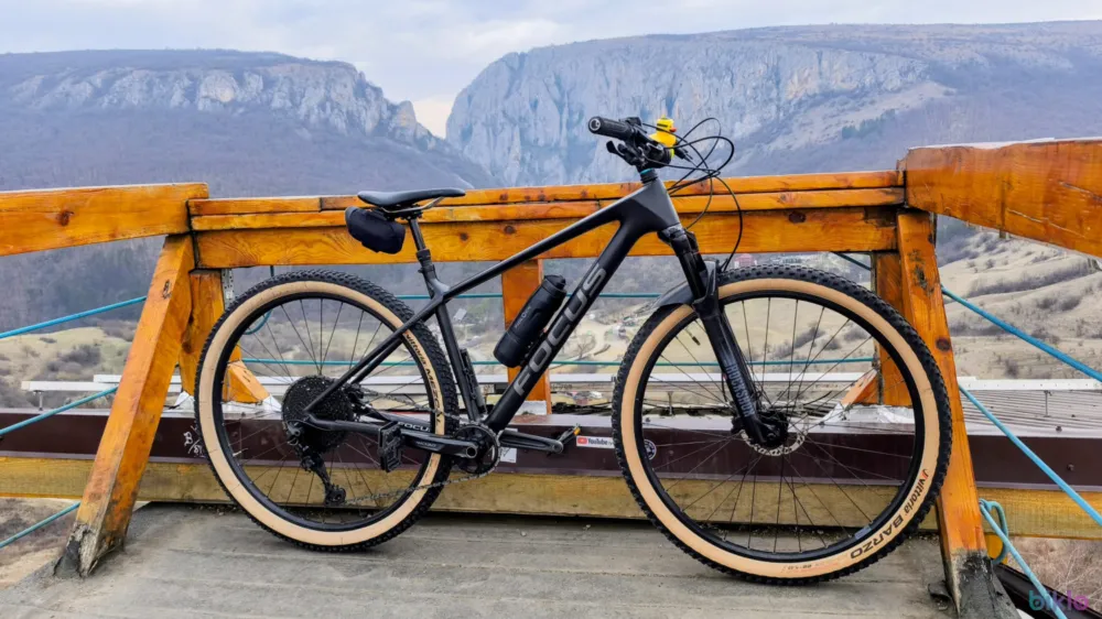 VAND/ SCHIMB MTB XC carbon Focus Raven 8.6 M | Shimano XT 1x12 | Dropper | ~11kg | Configurabil Noutate